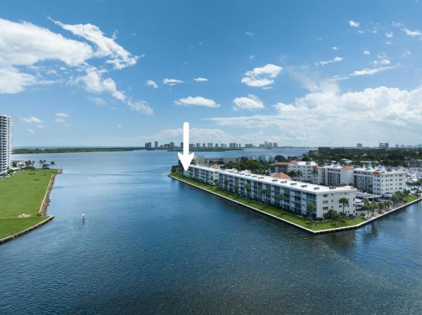 Ports O'Call, 28 Yacht Club Dr #109, North Palm Beach, Florida 33408, image 1