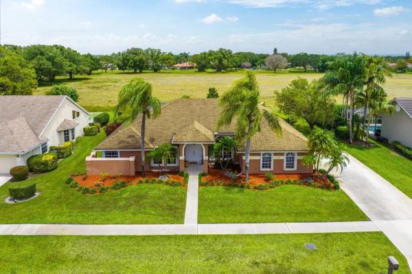 Wiltshire Village Of Greenview Shores 2, 1656 Grantham Dr, Wellington, Florida 33414, image 1