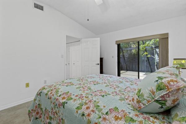 1435 Captains Walk #19, Fort Pierce, Florida 34950, image 2