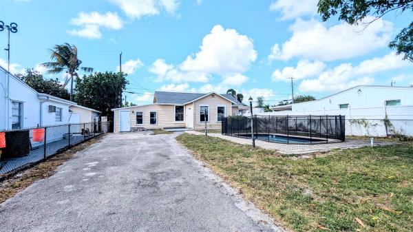 Bunker Hill, 955 Mcintosh St, West Palm Beach, Florida 33405, image 1