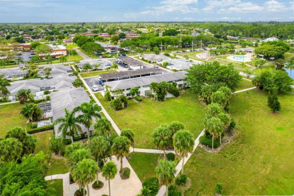 Greenway Village North, 148 West Ct, Royal Palm Beach, Florida 33411, image 2