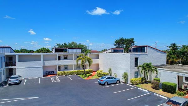 Boundbrook, 2561 Boundbrook Blvd #205, West Palm Beach, Florida 33406, image 1