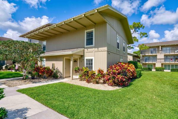 Riverbend Country Club, 18580 SE Wood Haven Ln #L, Jupiter, Florida 33469, image 1