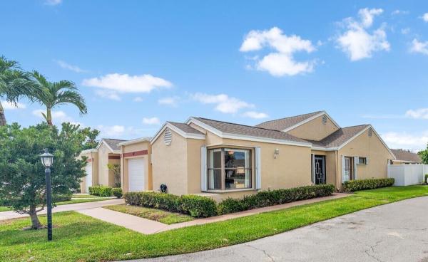 Villas On The Green, 4570 Amherst Dr #87, West Palm Beach, Florida 33417, image 1