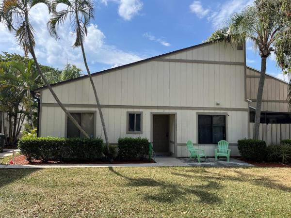 Sturbridge Village, 11881 Sturbridge Ln #B, Wellington, Florida 33414, image 1