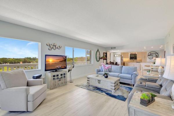 Lake Harbour Towers East, 801 Lake Shore Dr #409, Lake Park, Florida 33403, image 1