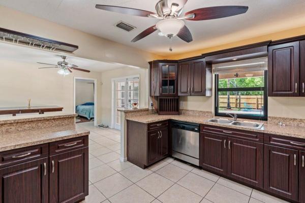 La Mancha, 389 Las Palmas St, Royal Palm Beach, Florida 33411, image 2