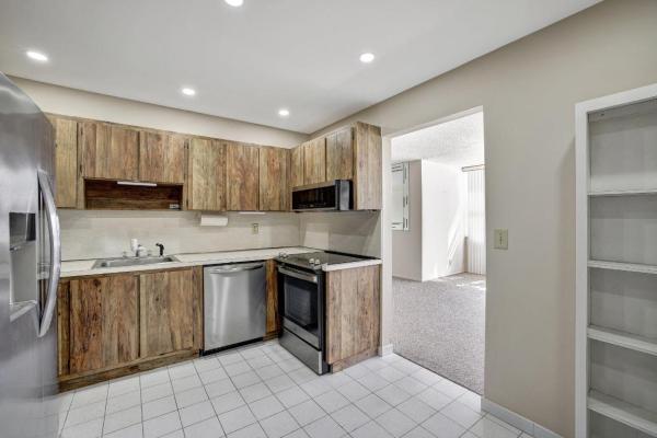 East Point Towers, 1160 N Federal Hwy #213, Fort Lauderdale, Florida 33304, image 1