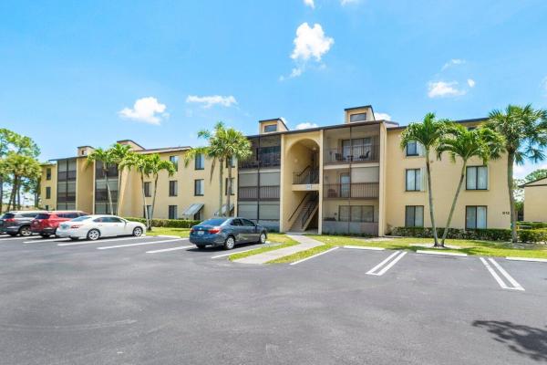 Pine Ridge North 4, 812 Sky Pine Way #H1, Greenacres, Florida 33415, image 1