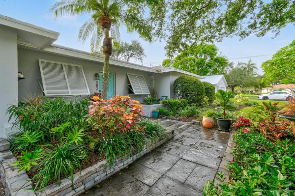 Jupiter In The Pines, 382 Evergreen Ave, Tequesta, Florida 33469, image 1