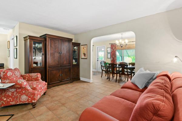 Jupiter In The Pines, 382 Evergreen Ave, Tequesta, Florida 33469, image 1