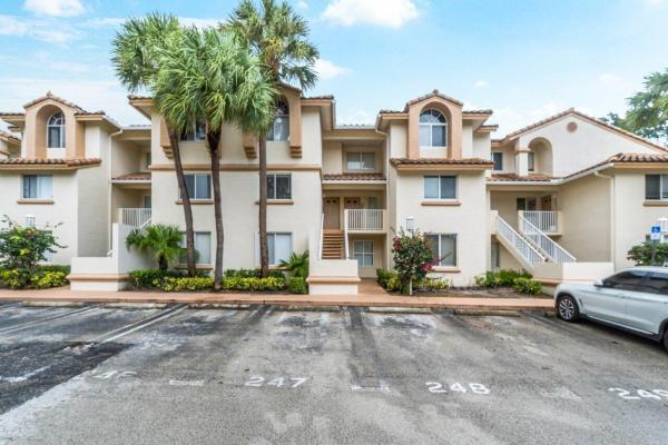 The Sterling Villages Of Palm Beach Lakes, 13204 Glenmoor Dr, West Palm Beach, Florida 33409, image 1