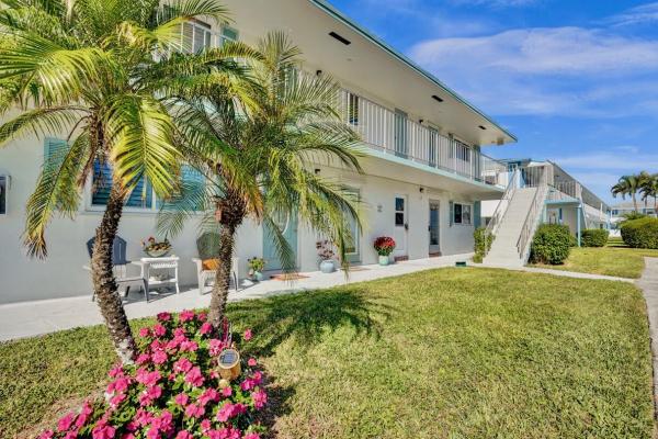 Leisureville Lake, 1117 Lake Ter #112, Boynton Beach, Florida 33426, image 1