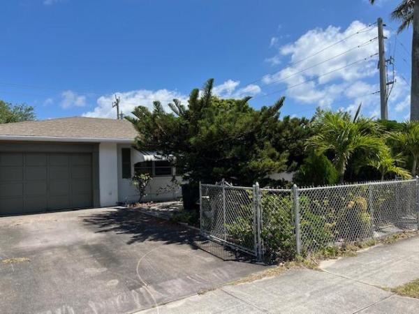 Lake Park Residential, 403 Palmetto Dr, Lake Park, Florida 33403, image 1