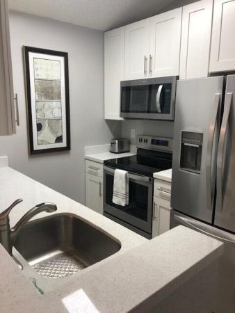 LakeView Club, 2871 N Oakland Forest Dr #306, Oakland Park, Florida 33309, image 1