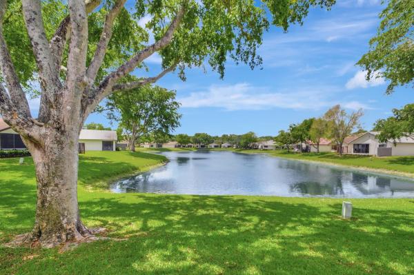 Fairmont Place, 4943 Boxwood Circle Cir, Boynton Beach, Florida 33436, image 1