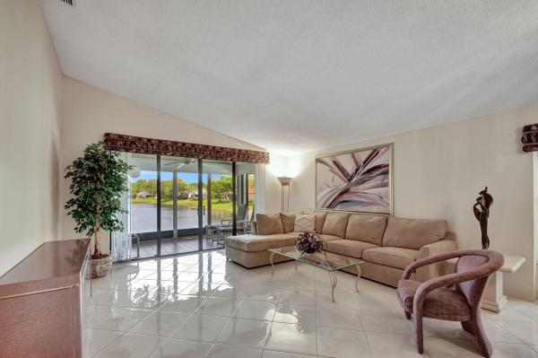 Fairmont Place, 4943 Boxwood Cir, Boynton Beach, Florida 33436, image 2