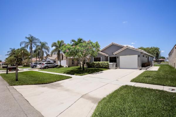 Bonita Isle, 8366 Bonita Isle Dr, Lake Worth Beach, Florida 33467, image 1