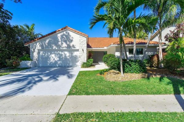 Estoville, 561 SW 15th St, Boca Raton, Florida 33432, image 1
