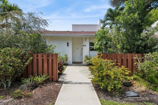 Hollywood Gardens, 3995 Simms St, Hollywood, Florida 33021, image 1