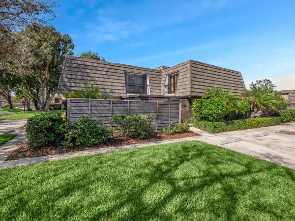 Glenwood Townhomes, 704 7th Ter, Palm Beach Gardens, Florida 33418, image 1