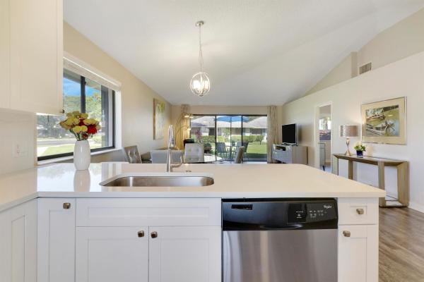 Club Cottages, 808 Club Drive Dr, Palm Beach Gardens, Florida 33418, image 1