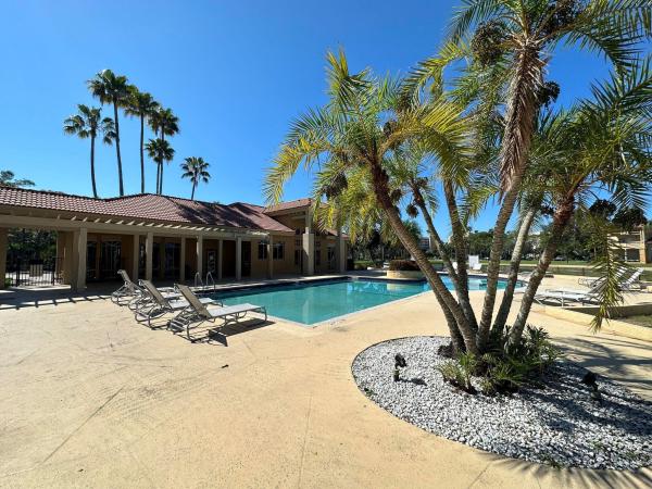 Palm Lake, 4863 Via Palm Lk #811, West Palm Beach, Florida 33417, image 1