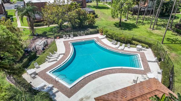 Weybridge Townhomes, 103 Weybridge Cir #D, Royal Palm Beach, Florida 33411, image 2