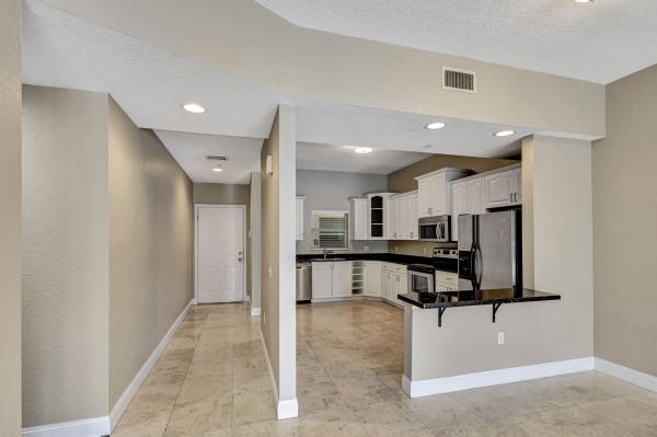 Park Place, 1620 Presidential Way #108, West Palm Beach, Florida 33401, image 3