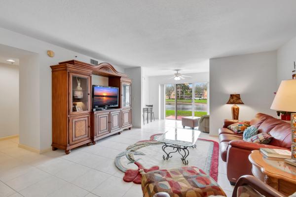 Coral Cove At Coral Lakes, 5749 Gemstone Ct #102, Boynton Beach, Florida 33437, image 3