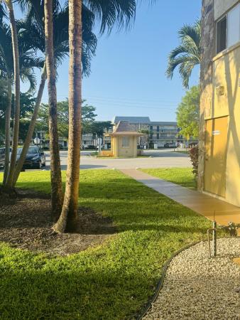 Village Green 1, 555 Purdy Ln #112, Palm Springs, Florida 33461, image 1