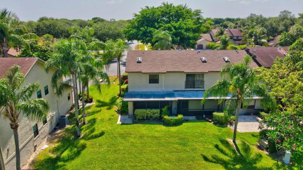 Village Of Boca Barwood, 23359 SW 55th Way #H, Boca Raton, Florida 33433, image 2