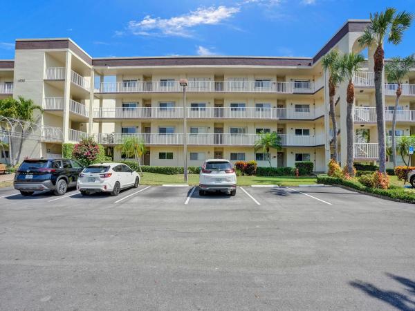 Fairway Club At Lucerne Lakes, 4735 Lucerne Lakes Blvd #209, Greenacres, Florida 33467, image 1