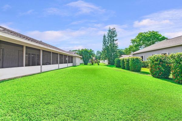 4700 Paleo Pines Cir, Fort Pierce, Florida 34951, image 2
