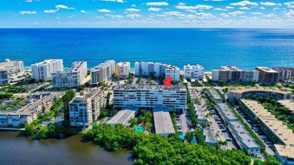 Mayfair House, 3589 S Ocean Blvd #707, South Palm Beach, Florida 33480, image 1