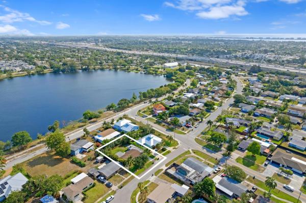 Lake Osborne Estates, 1403 Crest Dr, Lake Worth Beach, Florida 33461, image 1