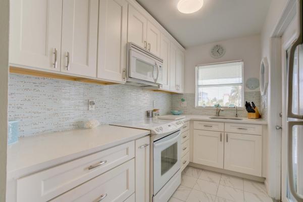 Shore Club, 111 Shore Ct #304, North Palm Beach, Florida 33408, image 1