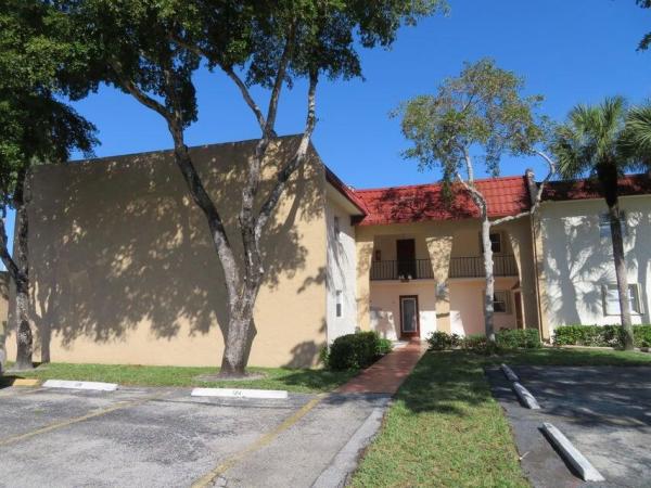 Golden Lakes Village, 163 Lake Carol Dr, West Palm Beach, Florida 33411, image 1