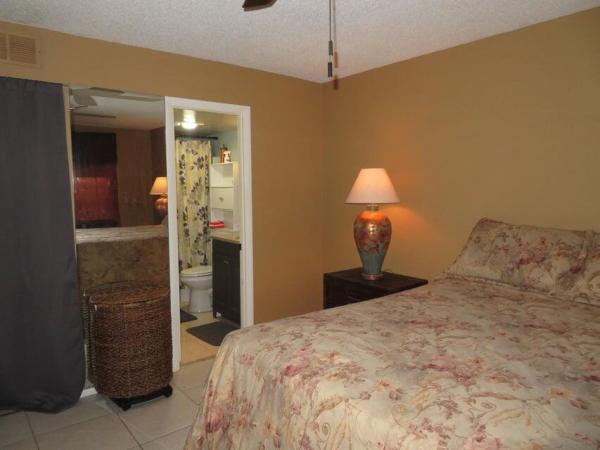 Golden Lakes Village, 163 Lake Carol Dr, West Palm Beach, Florida 33411, image 1