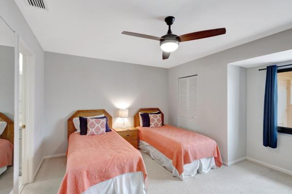 Windward Village At Jonathan's Landing, 3684 Freshwater Dr, Jupiter, Florida 33477, image 2