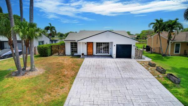 Waterchase, 9090 W Chrysanthemum Dr, Boynton Beach, Florida 33472, image 1