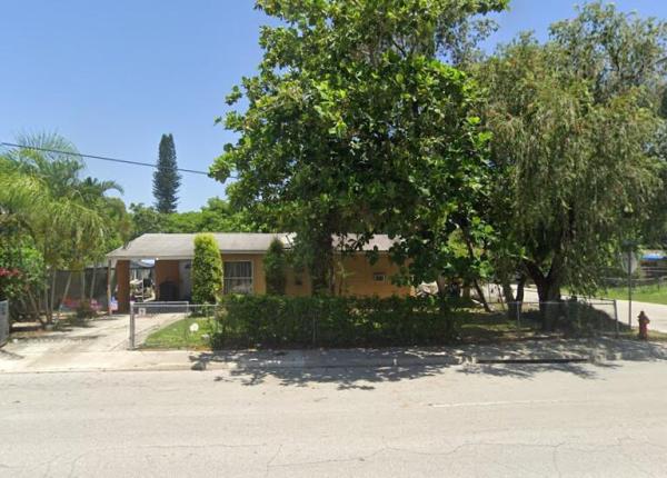 Fort Pierce Residential, 2102 Delaware Ave, Fort Pierce, Florida 34950, image 2