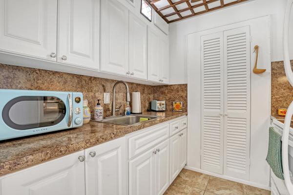 Greenway Village North, 44 East Ct, Royal Palm Beach, Florida 33411, image 1