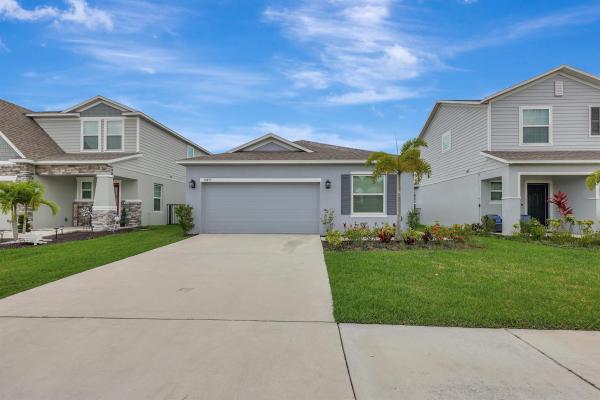 Crosstown Commons, 10853 SW Vasari Way, Port St. Lucie, Florida 34987, image 1