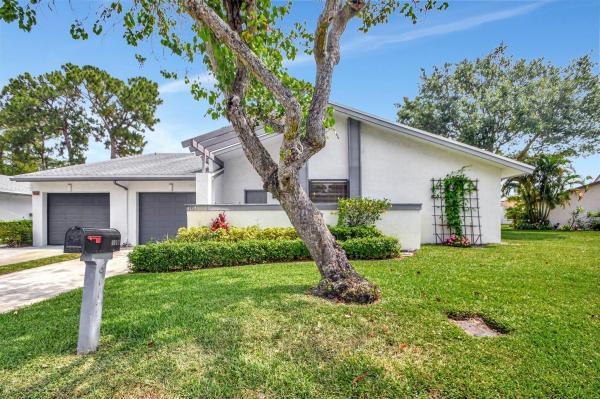 Cloisters, 6117 Elsinore Cir, Greenacres, Florida 33463, image 1
