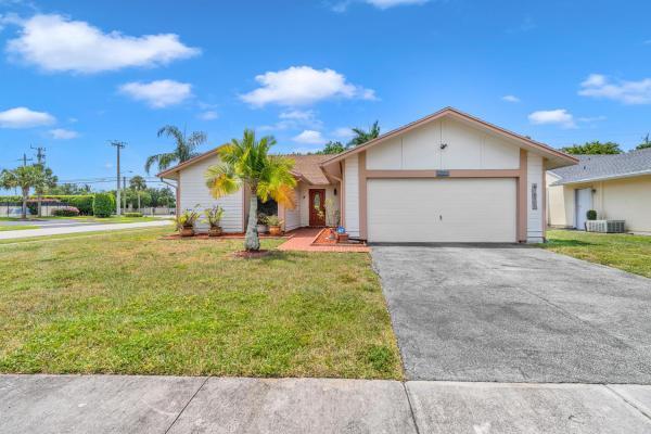 Countrywood, 7730 Cedro Ct, Lake Worth Beach, Florida 33467, image 1