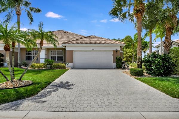 Ashford Green At Aberdeen, 6907 Cairnwell Dr, Boynton Beach, Florida 33472, image 1