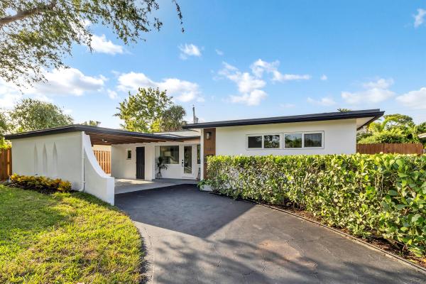 Coral Gardens, 1917 NE 26th Dr, Wilton Manors, Florida 33306, image 1