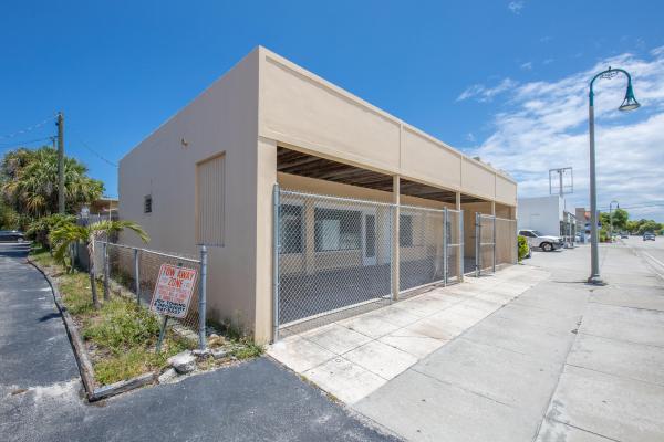 Lake Worth Town, 922 S Dixie Hwy, Lake Worth Beach, Florida 33460, image 3