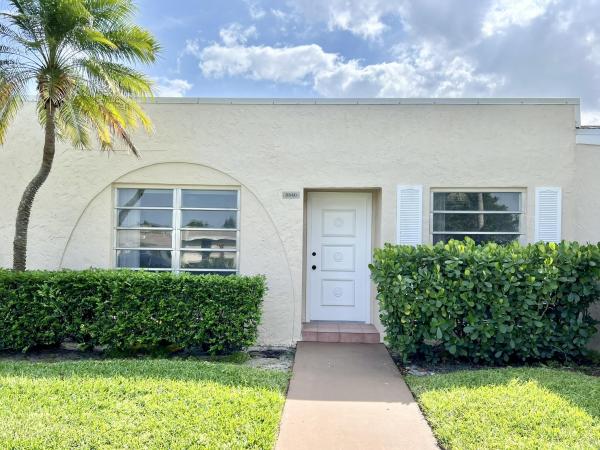 Boca Lakes, 8840 Belle Aire Dr, Boca Raton, Florida 33433, image 2